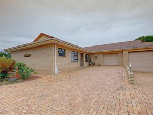 3 Bed Townhouse in Heather Park
