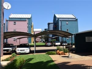 0.5 Bed House in Bult West