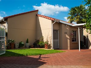 3 Bed House in Weltevreden Park