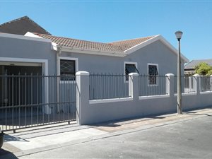 3 Bed House in Capricorn