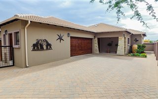 4 Bedroom House in La Como Lifestyle Estate
