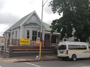 200 m² Commercial space in Glenwood