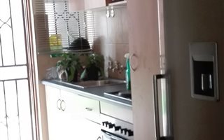 2 Bedroom House in Olievenhoutbos