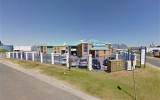 256 m² Commercial space in Airport Industria