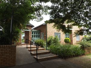 76 m² Office Space in White River