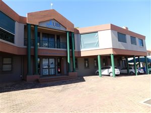 166 m² Office Space in Ferndale