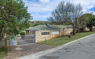 3 Bedroom Townhouse in Grahamstown