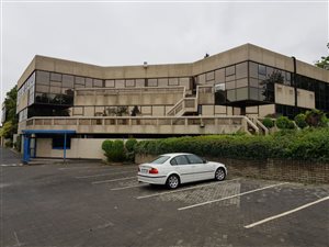 1261 m² Office Space in Morningside