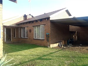 2 Bed Townhouse in Witbank Central