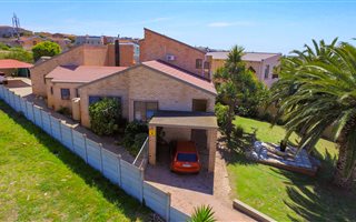 4 Bedroom House in Wavecrest