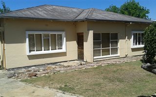 4 Bedroom House in Kroonheuwel