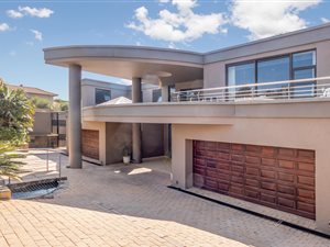 4 Bed House in Senderwood