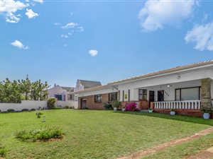 4 Bed House in Athlone Park