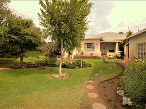 4 Bedroom House in Trompsburg