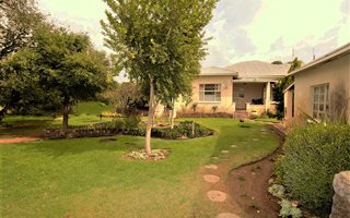 4 Bedroom House in Trompsburg