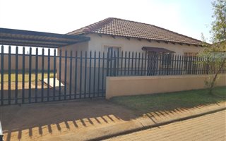 3 Bedroom Townhouse in Tuscan Village