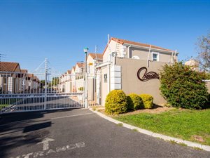 3 Bed Townhouse in Somerset Ridge