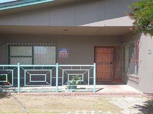 4 Bed House in Belmont Park