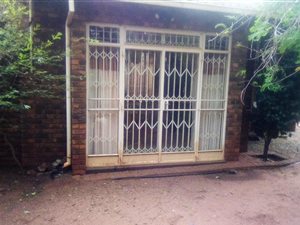 4 Bed House in Akasia