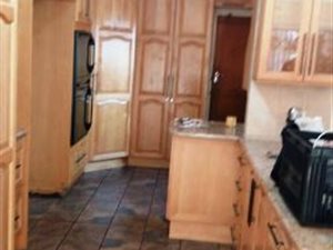 4 Bed House in Leslie