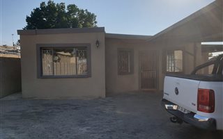 2 Bedroom Garden Cottage in Northmead