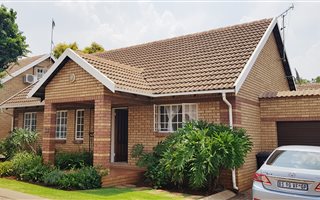 2 Bedroom Simplex in Clubview