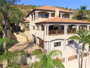 5 Bed House in Magalieskruin