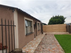 2 Bed House in Daveyton