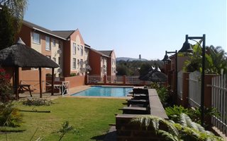 3 Bedroom Apartment in Weltevreden Park
