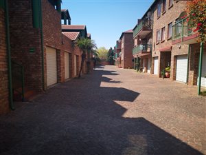 2 Bed Flat in Moregloed