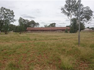 929 m² Land available in Welverdiend