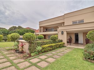 4 Bed House in Essenwood