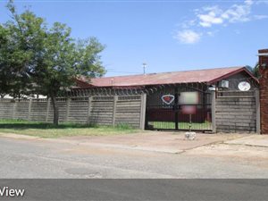 4 Bed House in Pretoria Central