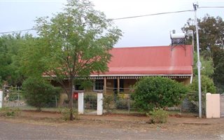 2 Bedroom House in Steytlerville