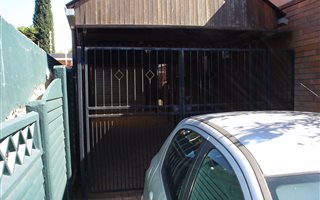 2 Bedroom House in Malvern East