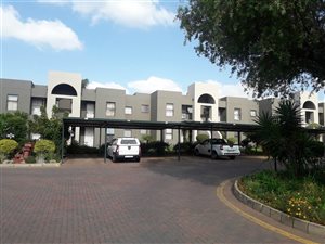 2 Bed Townhouse in Marais Steyn Park