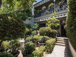2 Bed House in Bantry Bay