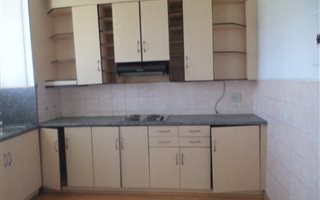 1.5 Bedroom Flat in Bedford Gardens