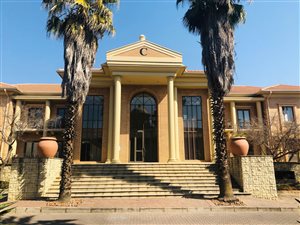 304 m² Commercial space in Bryanston