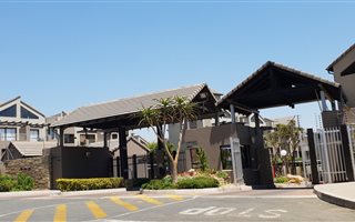 2 Bedroom Townhouse in Sunninghill