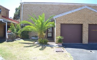 2 Bedroom Duplex in Groenvallei