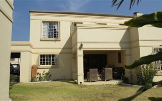 3 Bedroom Cluster in Sunninghill