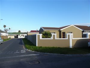 3 Bed House in Montague Gardens