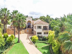 5 Bed House in Country Lane Estate