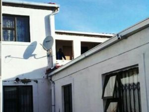 6 Bed House in Dobsonville