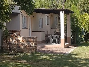1 Bed Garden Cottage in Kyalami AH