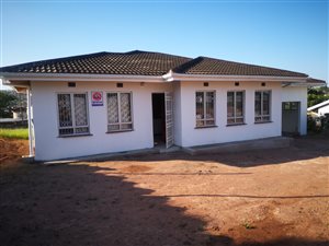 4 Bedroom House in Umhlatuzana