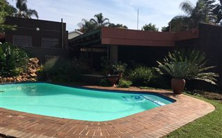 4 Bedroom House in Erasmusrand