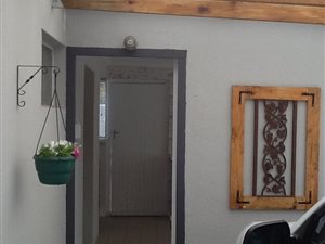 1 Bedroom House in White City