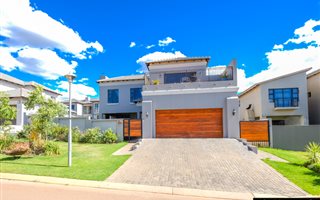 3 Bedroom House in Olympus